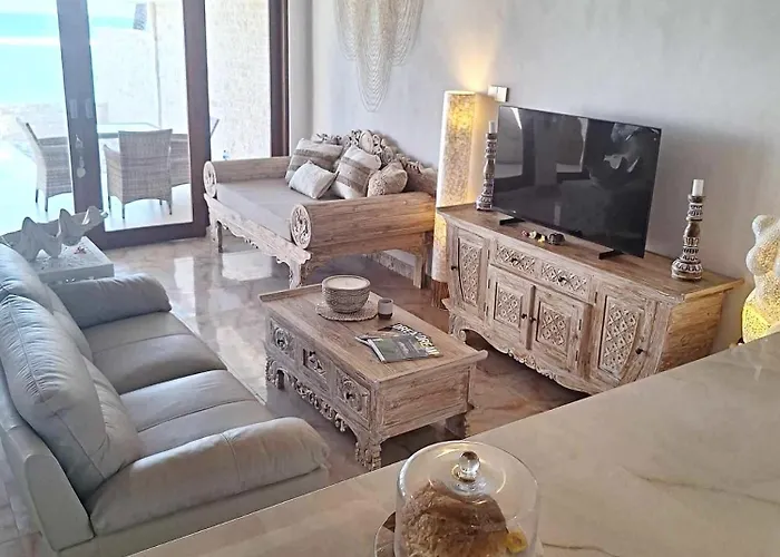 Villa Bali Secrets Oceanfront *
