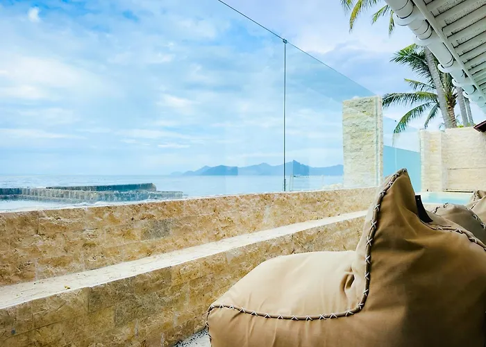Bali Secrets Oceanfront Villa *